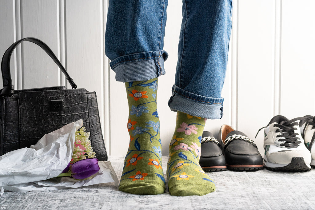 Women's Flower Vine Socks