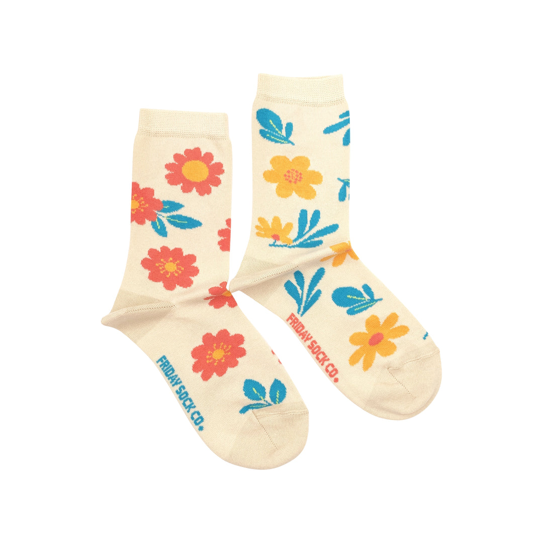 Women's fun flowers mismatched floral socks
